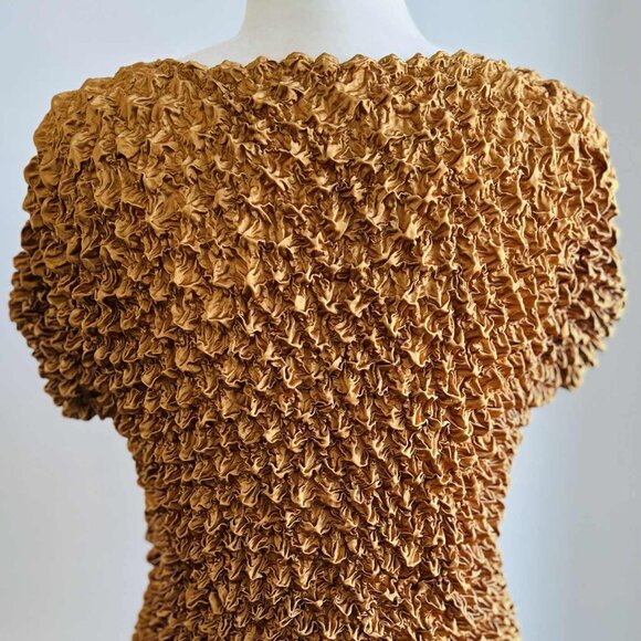 Vintage Radiance Antique Gold Silk-Blend Popcorn Crinkle Stretch Top – US M - Picture 8 of 13